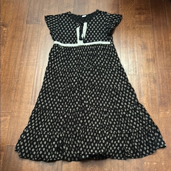 Patrons of Peace Midi Boho Tiered Black and White Paisley Sundress, Size Medium - Picture 15 of 16